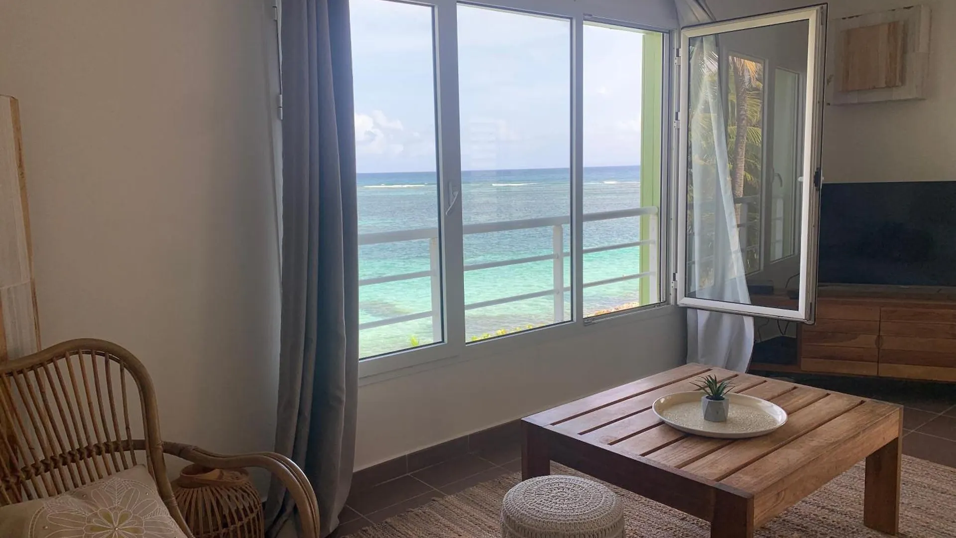 Appartement Cosy, Les Pieds Dans L'Eau ! Sainte-Anne